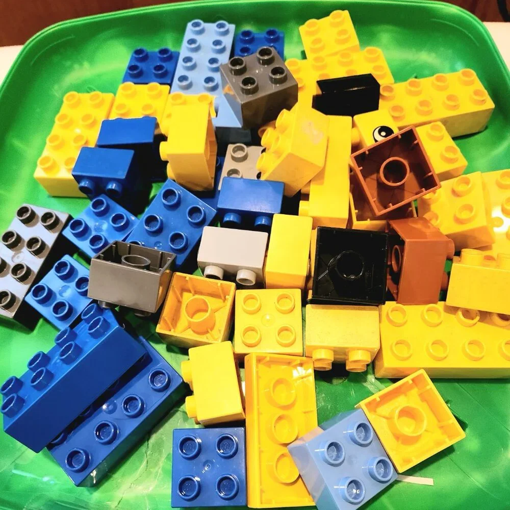 Authentic Legos Duplo Building blocks 100 Various colors Misc Good Condition!!!